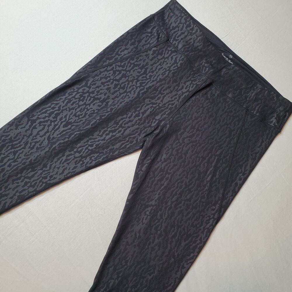 Sweaty Betty Women's Size XXL All Day Animal Print Crop Leggings Black